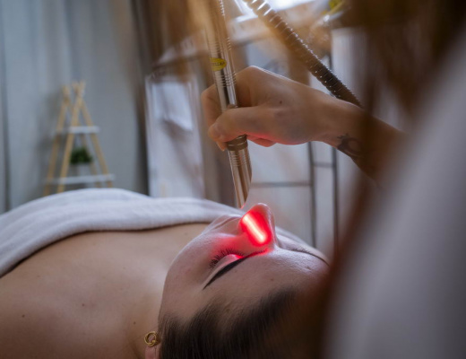  Laserová terapia s BIOstimulačným laserom LASOCARE| 3PLE CENTRUM | Košice